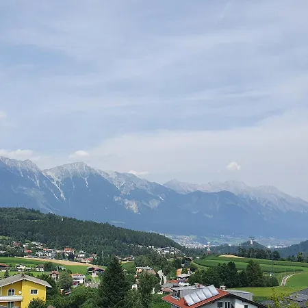 Ferienwohnung Sophia * 因斯布鲁克